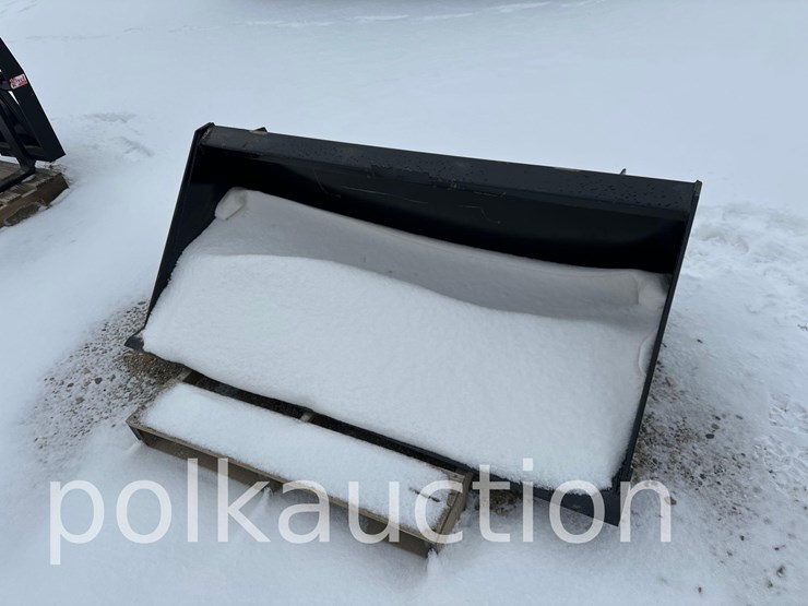 2700---60"-skid-steer-bucket-image-1