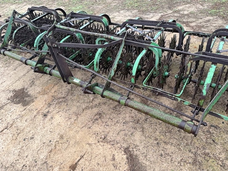 john-deere-3pt.-4-section-rolling-pecker-hoe-approximately-12-ft.-image-19