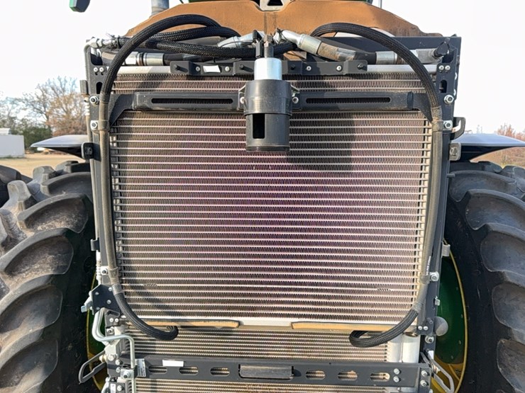 2022-john-deere-8r-410-image-16