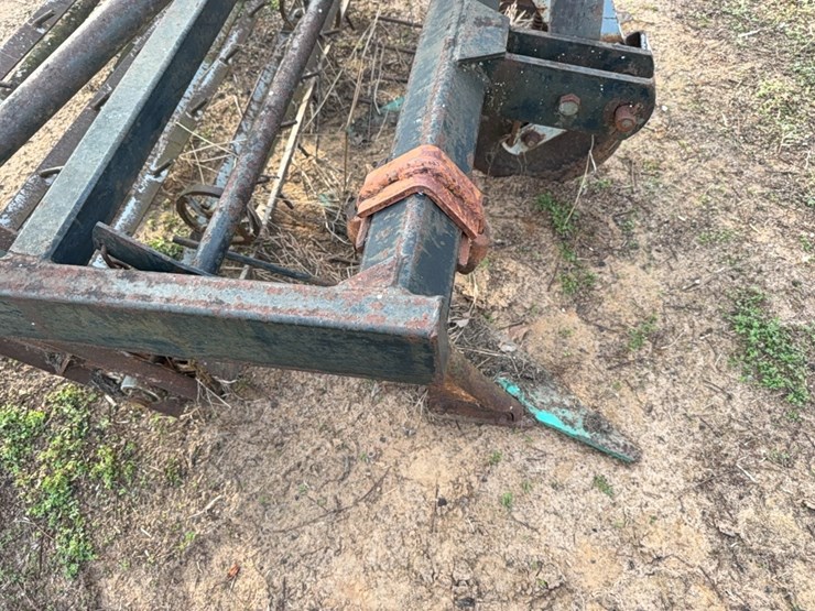 uft-2-row-peanut-digger/inverter-image-14