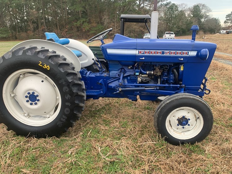 ford-tractor-image-3