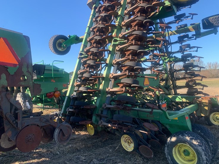 john-deere-1850-image-11