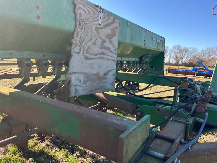 john-deere-750-image-9