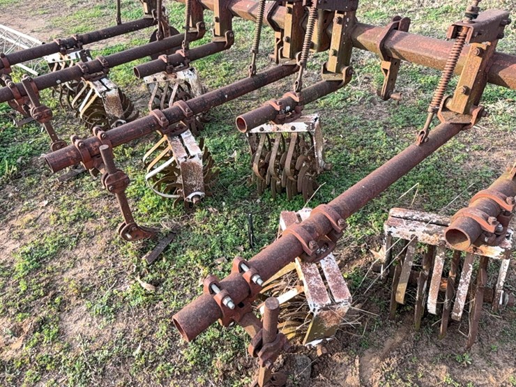 lilliston-4-row-rolling-cultivator-on-38”-rows-image-43