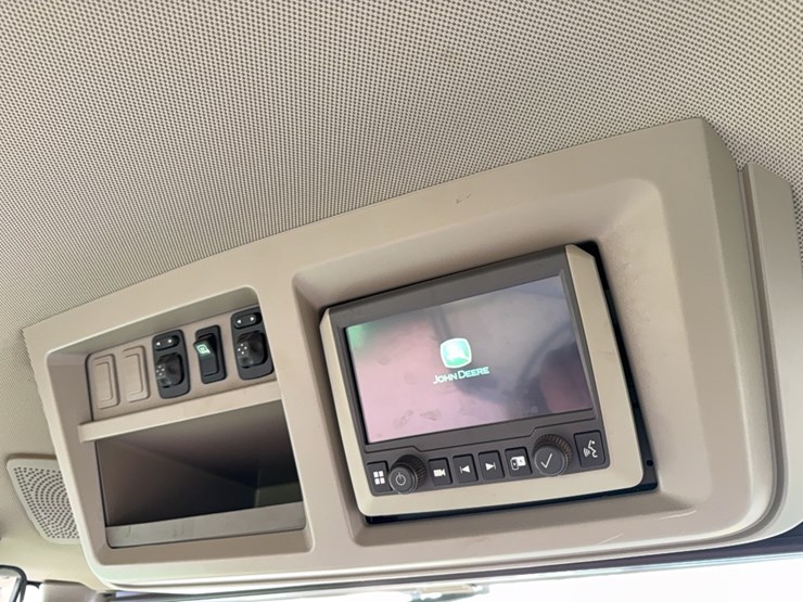2022-john-deere-8r-410-image-57