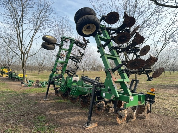 unverferth-ripper-stripper-image-2