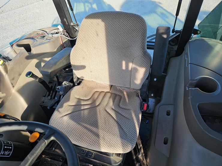 2020-john-deere-5075e-image-18