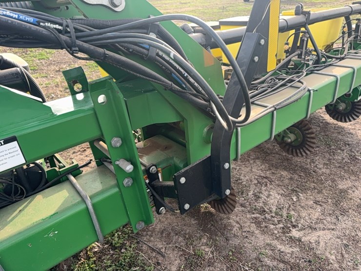 john-deere-1725-image-30