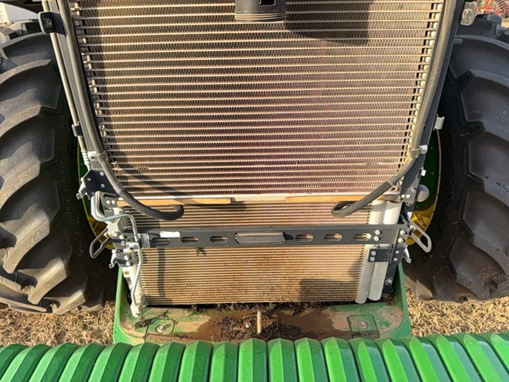 2022-john-deere-8r-410-image-51