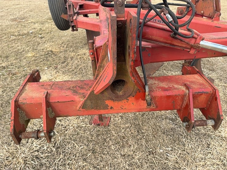 case-ih-165-image-24