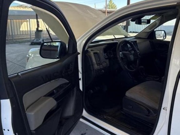 2016-chevrolet-colorado-image-28