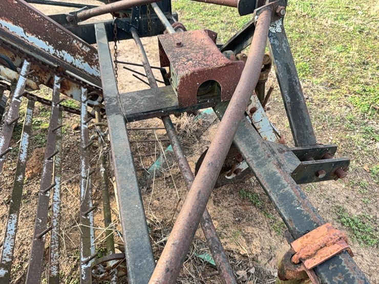 uft-2-row-peanut-digger/inverter-image-23