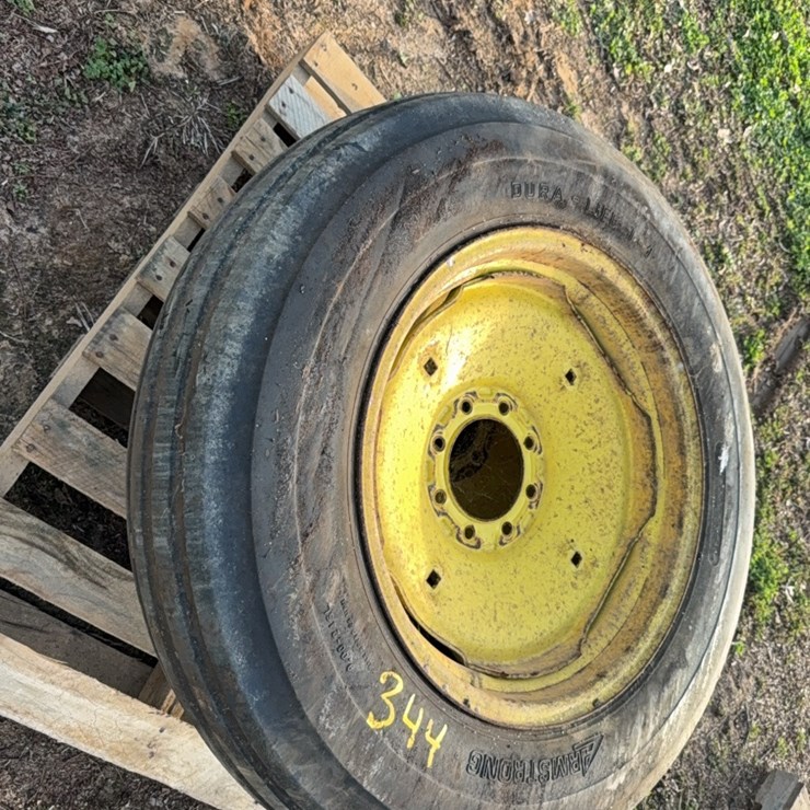 2- 9.00–2 4SL tires on rims