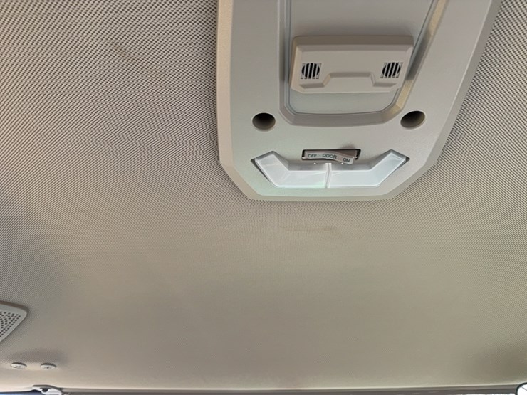 2022-john-deere-8r-410-image-63