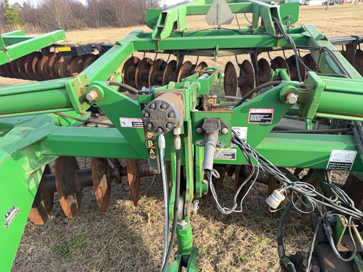 john-deere-637-image-75