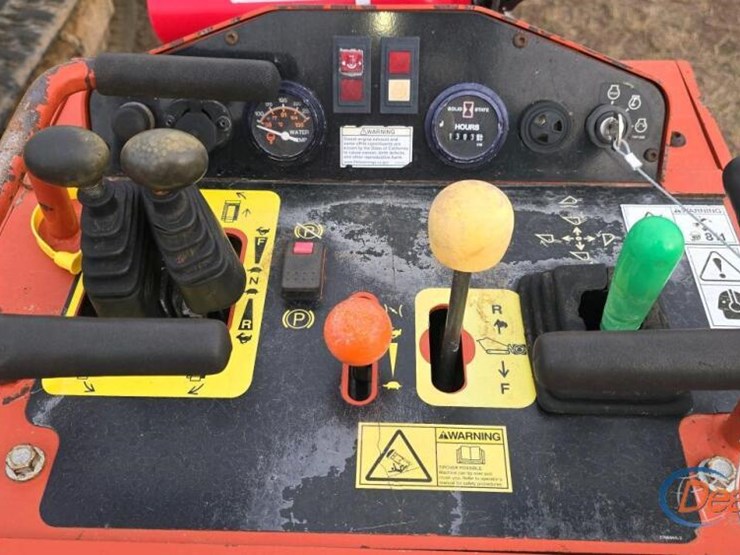 2018-ditch-witch-sk800-image-4