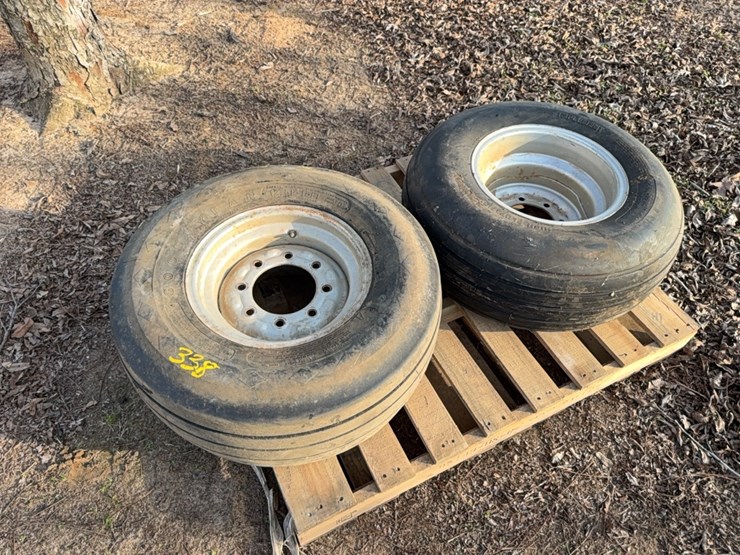 2--12.5-l-–-15-fl-high-floatation-tires-all-rims-(note-one-is-an-fl-and-one-is-an-sl)￼-image-5