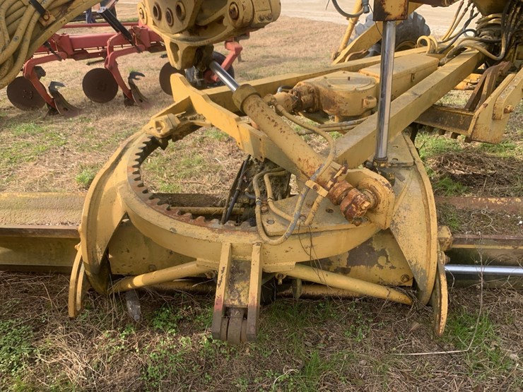 caterpillar-120g-image-13