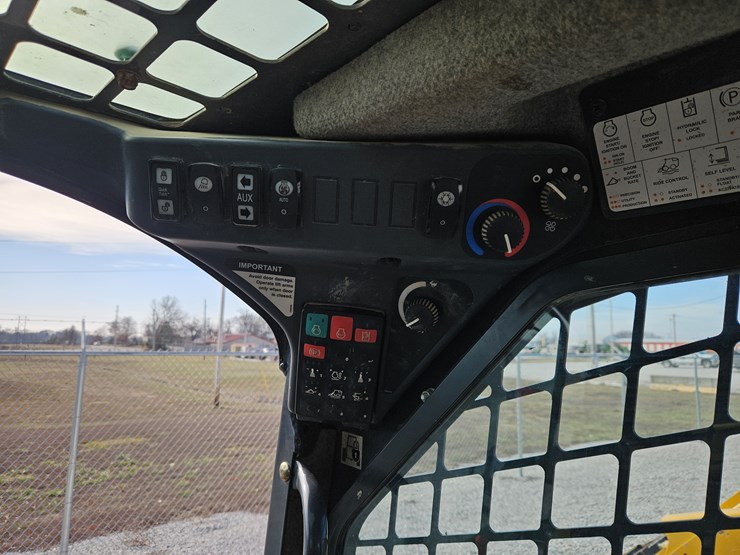 2020-deere-325g-image-12