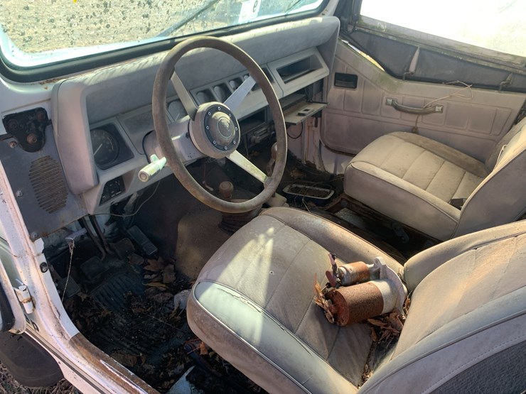 1989-jeep-wrangler-image-10