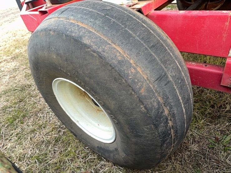 newton-crouch-1500-gallon-nurse-tank-with-trailer-image-17