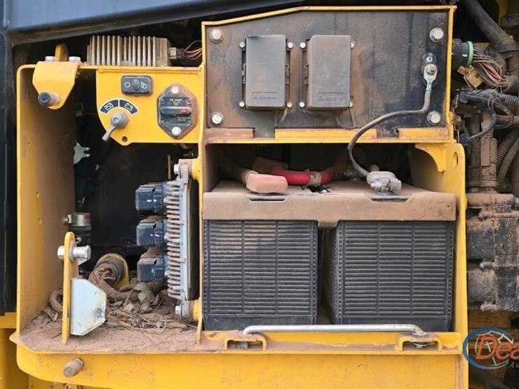 2016-deere-550k-image-29