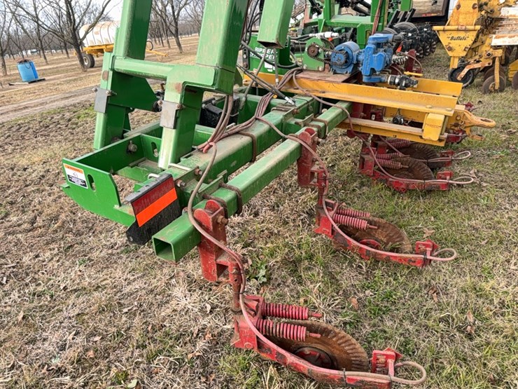 unverferth-ripper-stripper-image-15