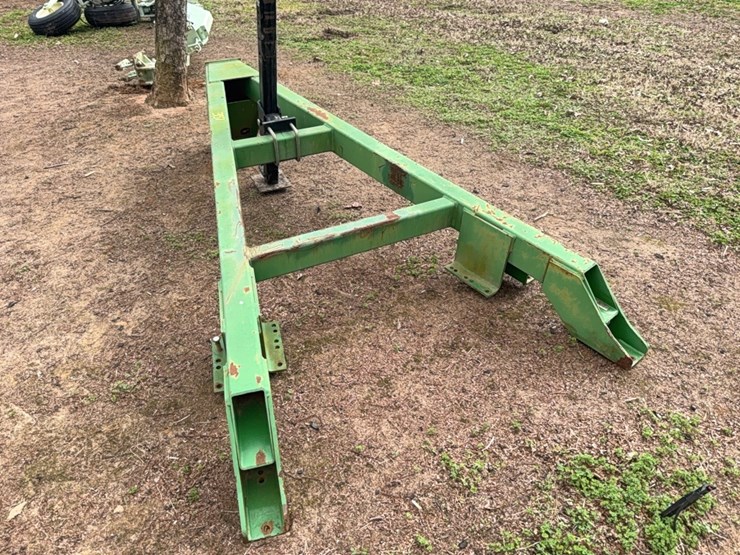 john-deere-implement-tongue-with-jack-image-14