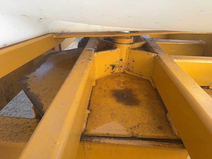 kbh-1650-gallon-towable-tank/nurse-tank-image-28