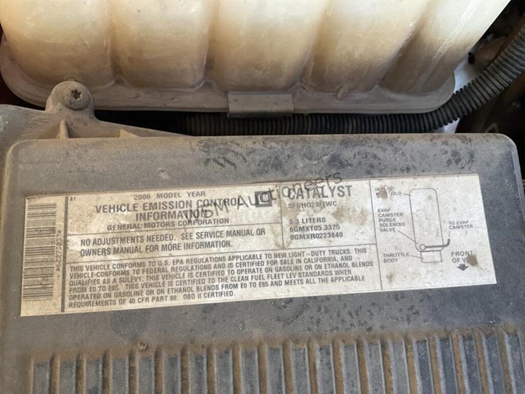 2006-chevrolet-silverado-1500-image-13