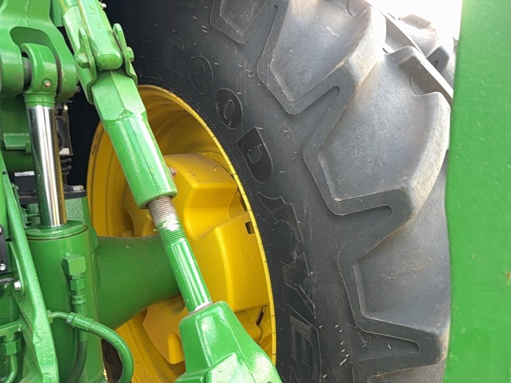 2022-john-deere-8r-410-image-43