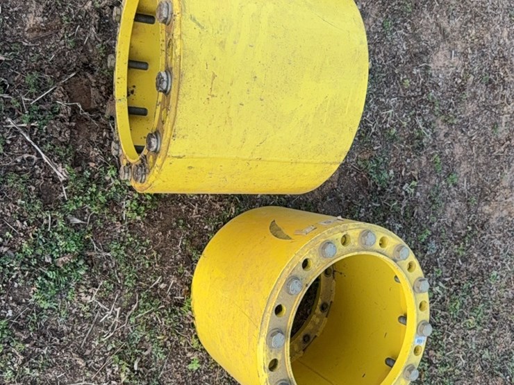 unverferth-12-bolt-front-wheel-spacers-￼-measuring-approximately-16-inches-outside-the-outside-image-9