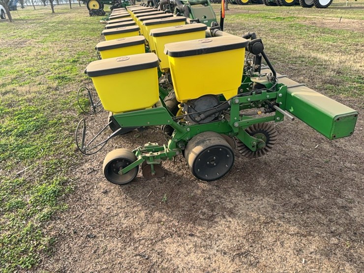 john-deere-1725-image-9