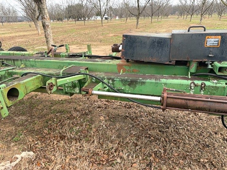 john-deere-7300-image-23