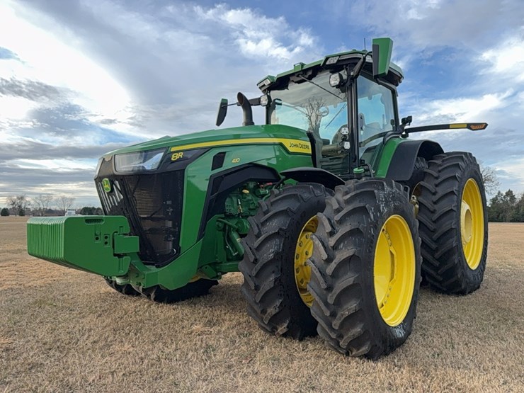 2022-john-deere-8r-410-image-1