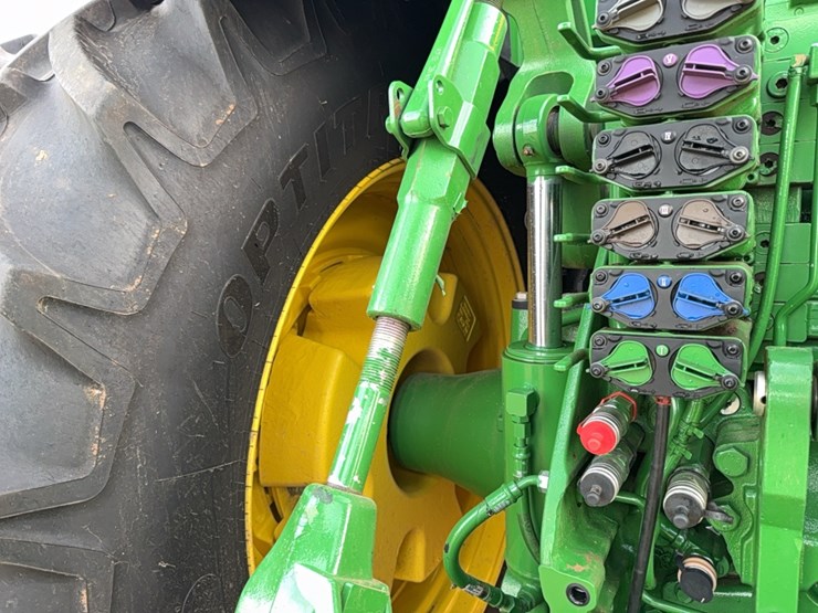 2022-john-deere-8r-410-image-41
