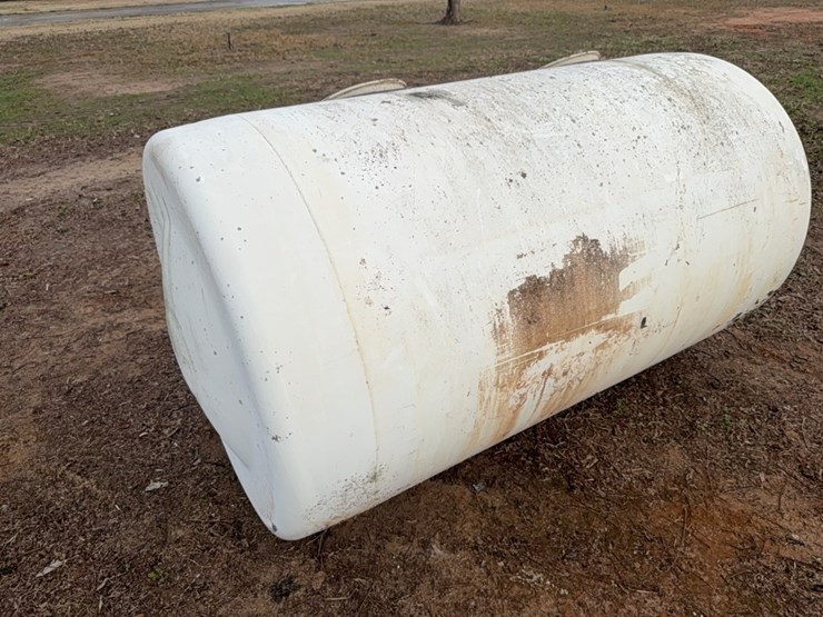 dual-compartment,-fiberglass-tank-appears-to-be-intact-image-9