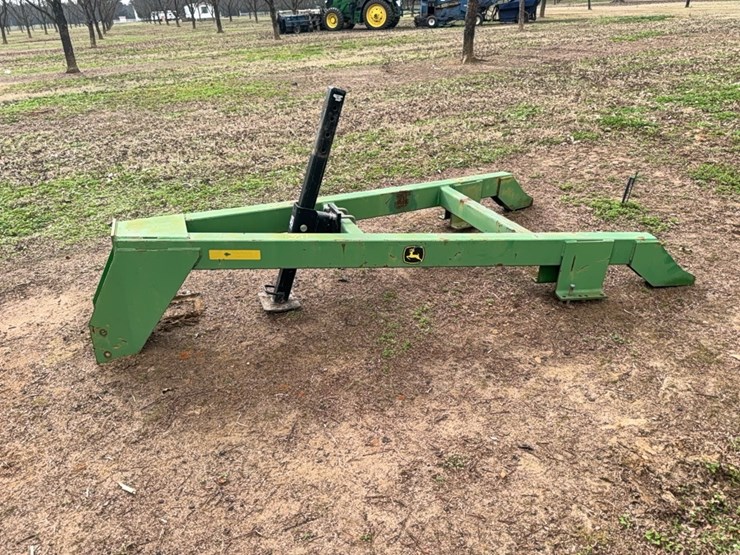 john-deere-implement-tongue-with-jack-image-3