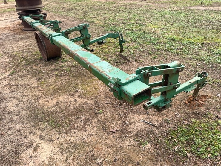 john-deere-cultivator-with-no-three-point-hitch-with-four-cultivator-units-image-7