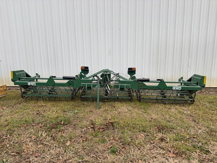 kmc-six-row-peanut-lifter/fluffer-￼-design-for-36–38-rows-image-19