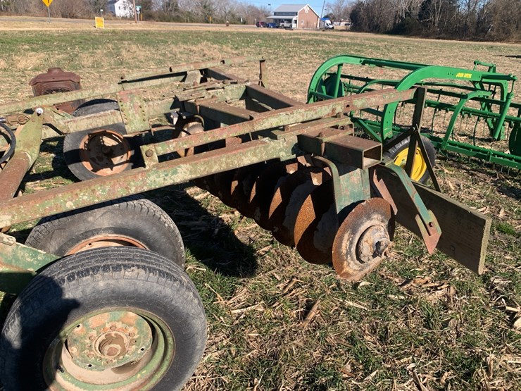 massey-ferguson-520-image-5