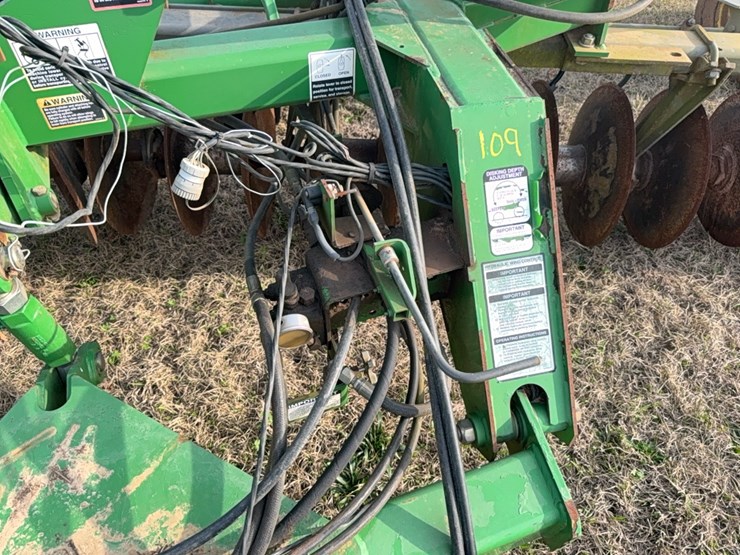 john-deere-637-image-74