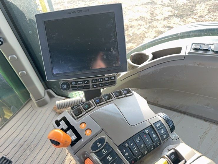 2022-john-deere-8r-410-image-56