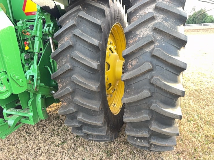 2022-john-deere-8r-410-image-43