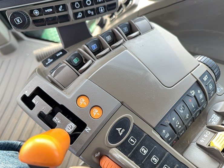 2022-john-deere-8r-410-image-64