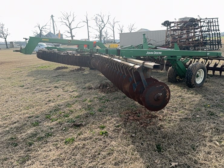 john-deere-637-image-40