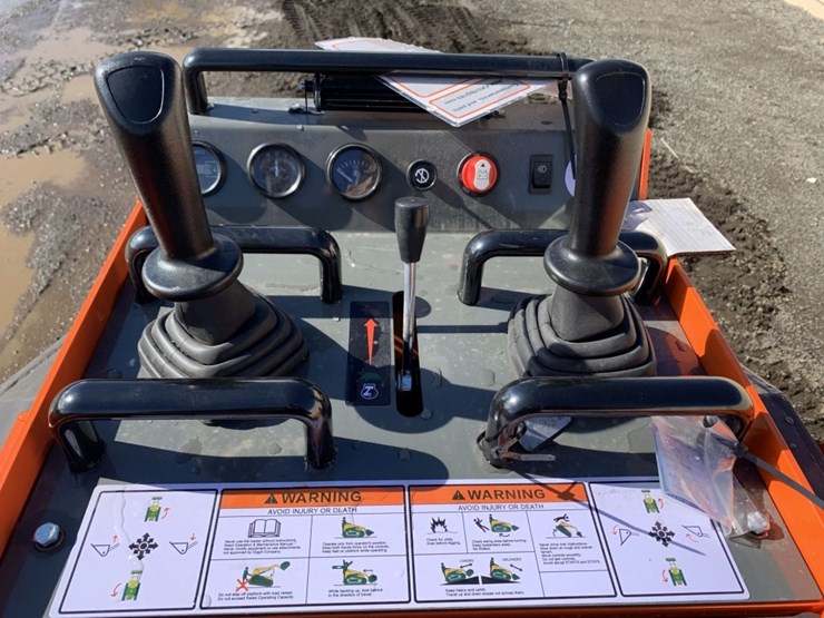 unused-hurricane-stand-on-compact-track-loader,-image-7