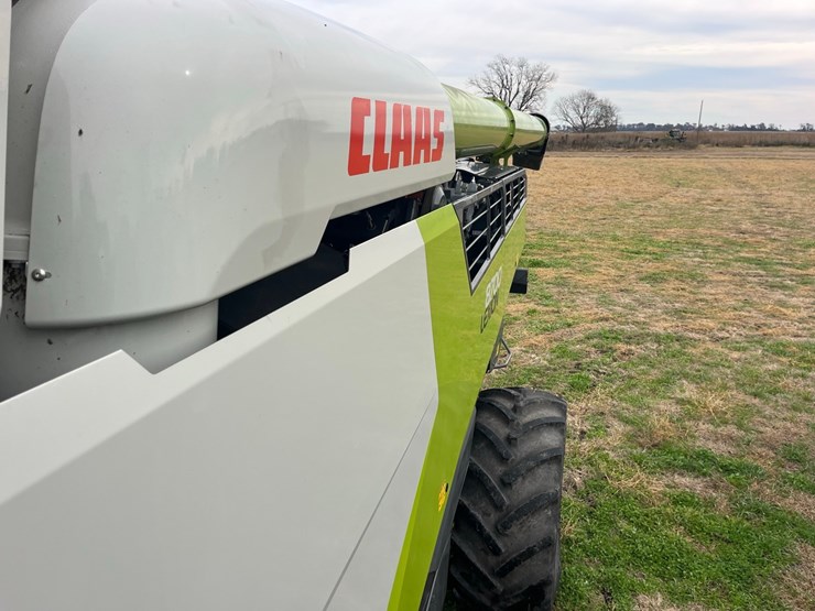 claas-lexion-8700-image-28