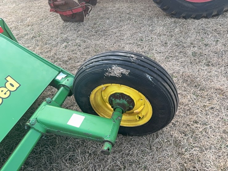 john-deere-520-image-14