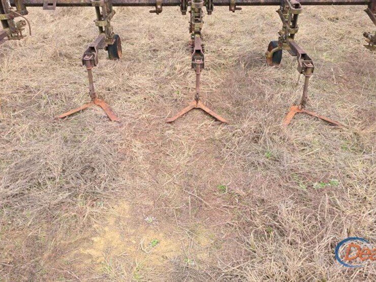 burch-4-row-cultivator-image-3